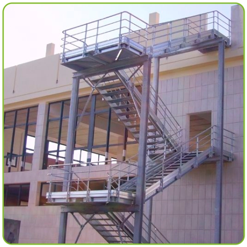 4.-ESCALERAS-DE-EMERGENCIA.jpg